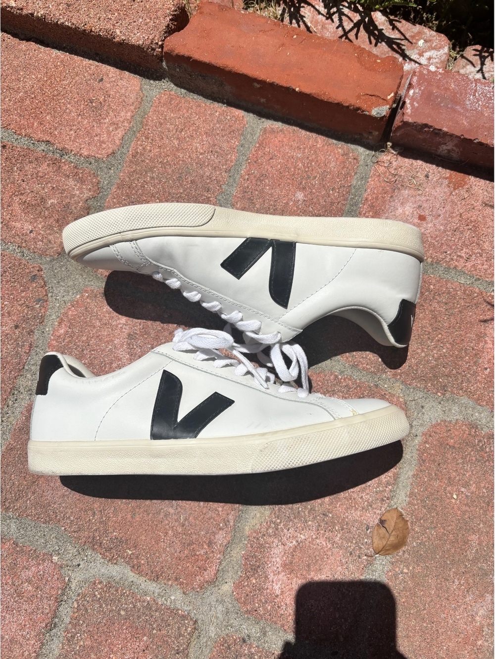 Veja White and Black Leather Sneakers Size 7 US